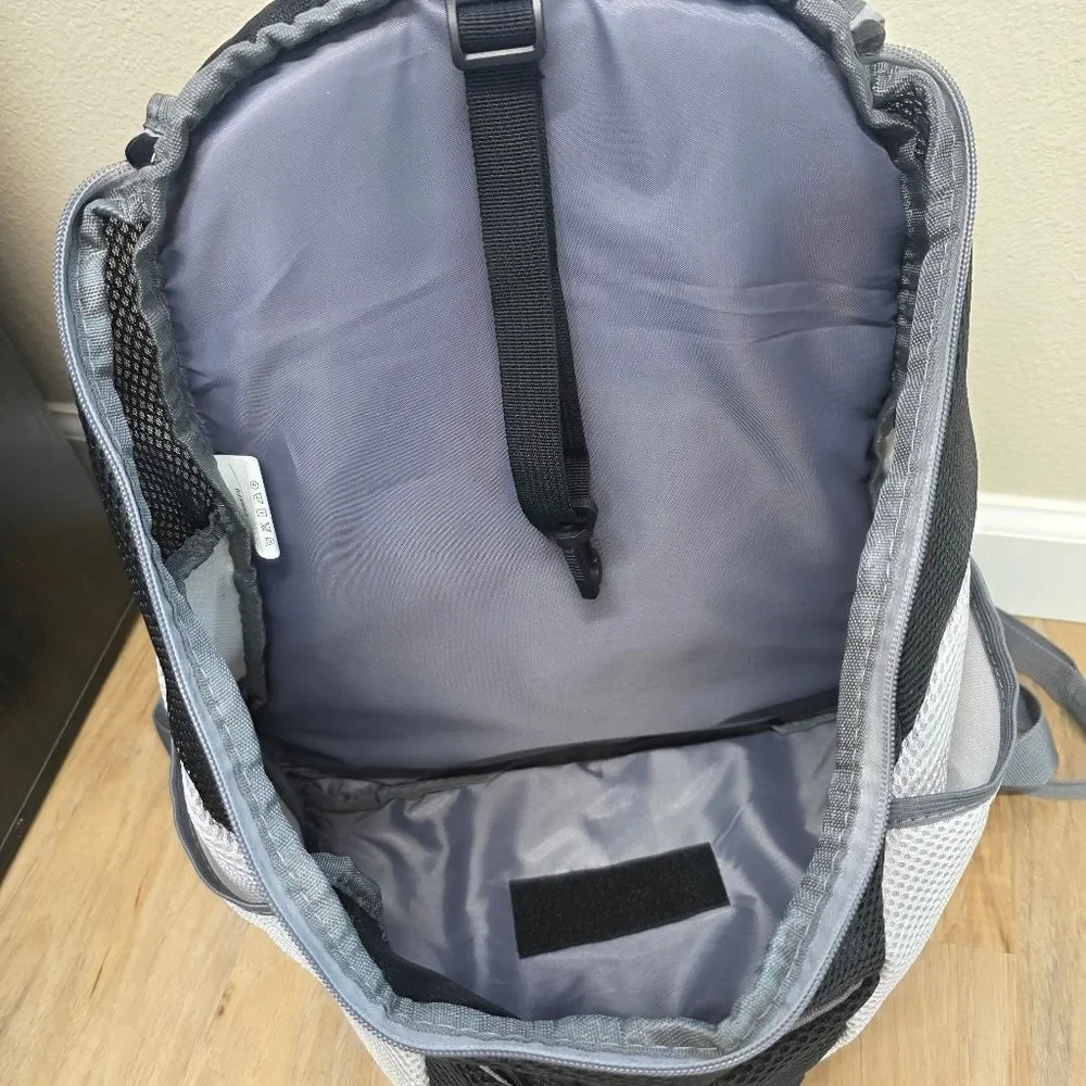 🔸️NWT Gray & Black Breathable Small Pet Travel Carrier Backpack